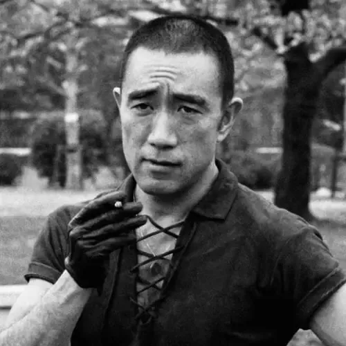 3 Yukio Mishima (Actuales)